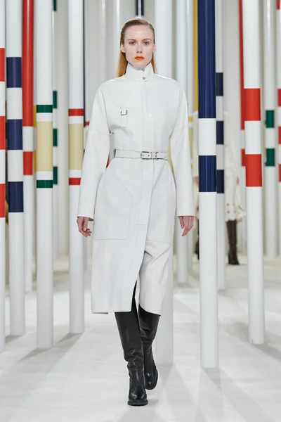 Look 4